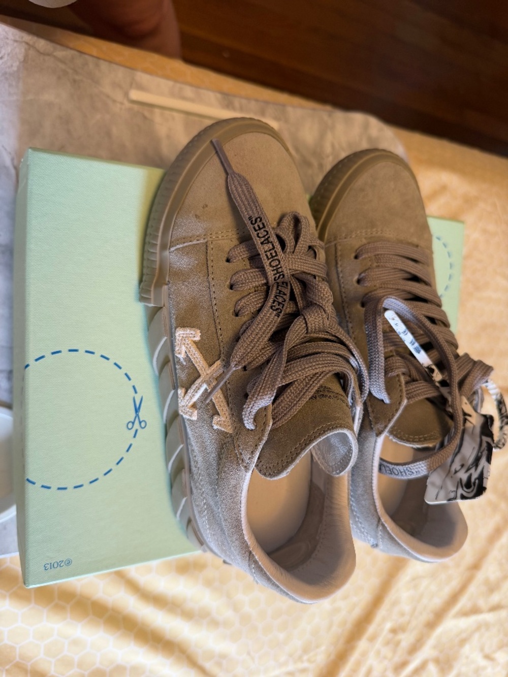 Off-white sneaker